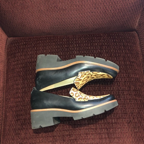 Naturalizer Darry2 Leather Lug Sole Loafer - Picture 4 of 7